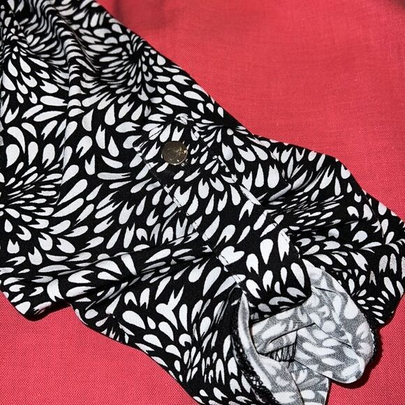 TAHARI WOMAN black and white top 1X.  Excellent condition - Picture 7 of 11